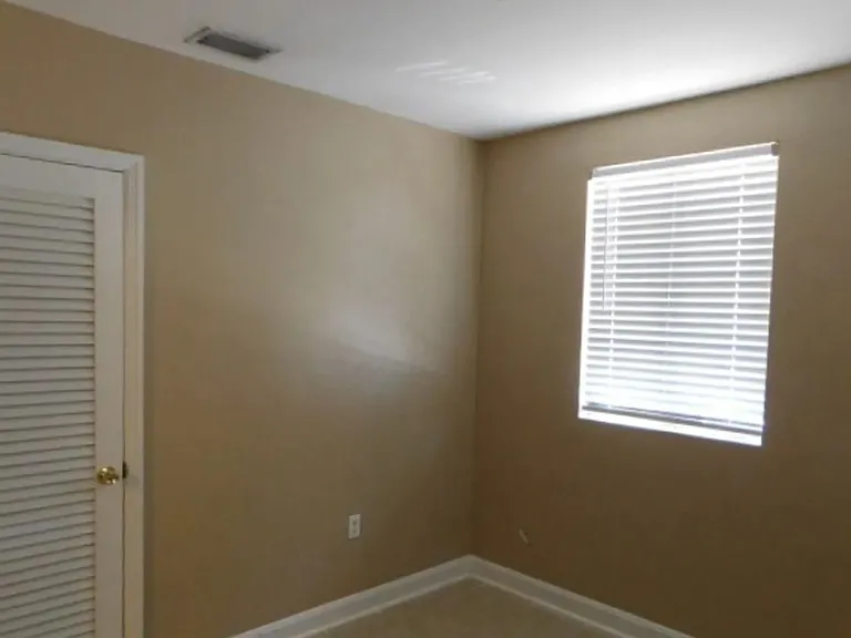 3919 Royal Palm Ave — Photo 10