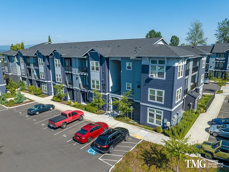 Northbrook Village — Photo 15