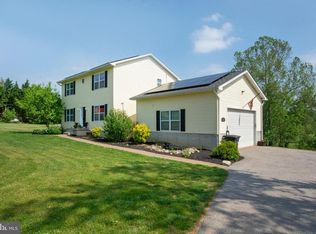 2058 Creek Dr, Westminster, MD 21158