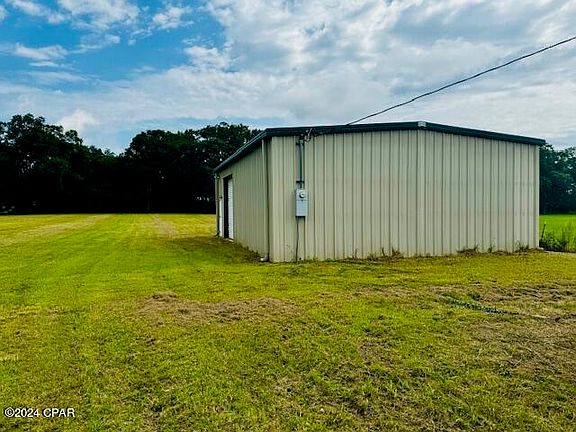 3rd image of 1375 Primrose Ln
