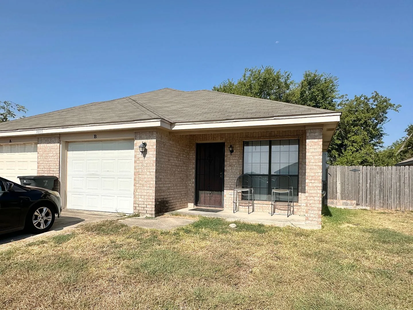 1605 Nicholas Circle — Photo 1