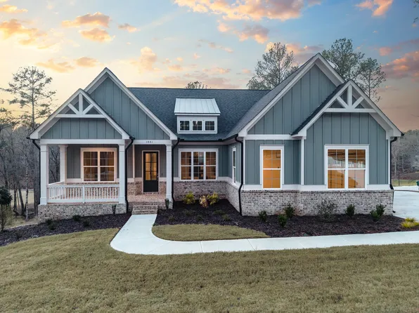 1041 Pinehurst Dr, Greensboro, GA 30642