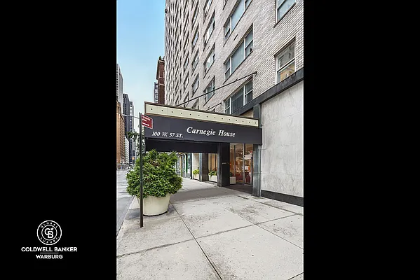 Sold by Coldwell Banker Warburg | media 3