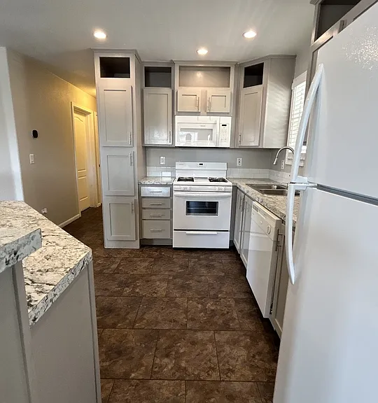 4400 W Missouri Ave #83 — Photo 6