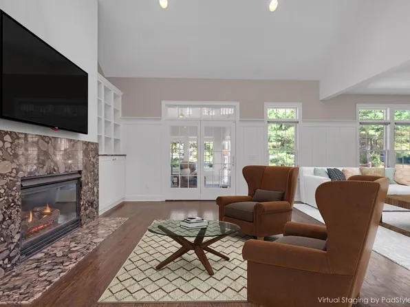 10 High Pine Cir, Wilbraham, MA 01095
