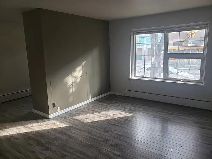 38 Langside St #1A — Photo 3