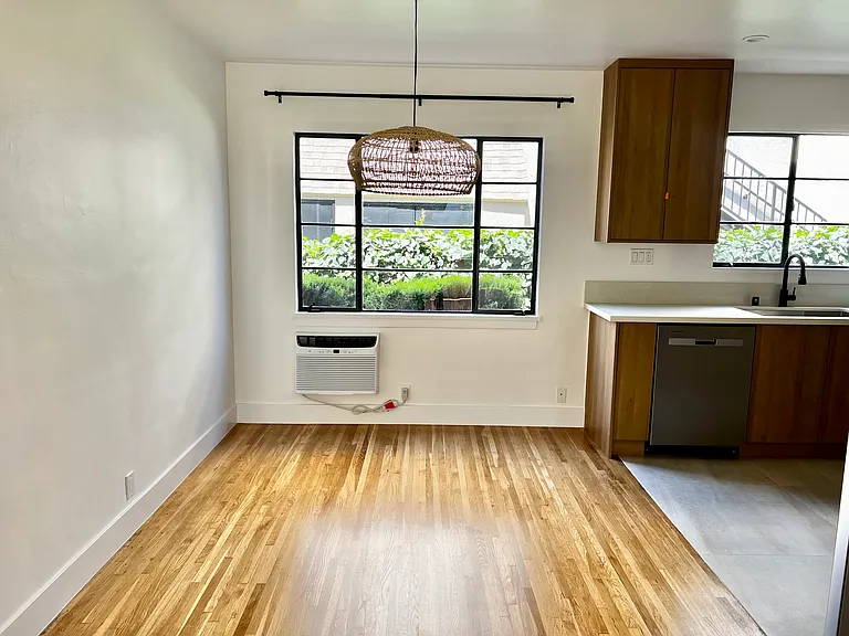 6234 La Mirada Ave — Photo 7