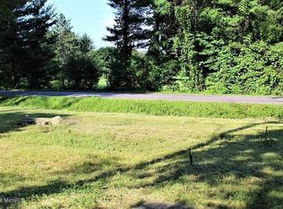4749 Forest Beach Rd, Watervliet, MI 49098