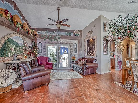 4th image of 901 W Sago Palm Way