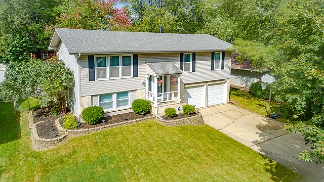 1st image of 133 Oakwood Dr