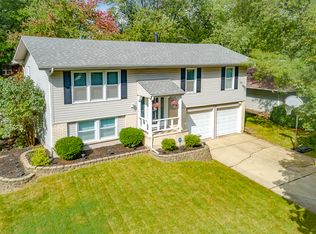 133 Oakwood Dr, Bolingbrook, IL 60440