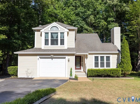 14305 Woods Walk Ln, Midlothian, VA 23112