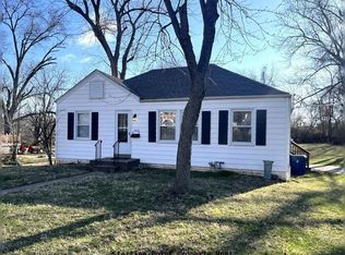 3512 Eastridge Ln, Saint Ann, MO 63074