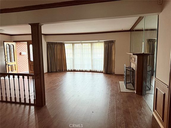 4th image of 833 Hugo Reid Dr
