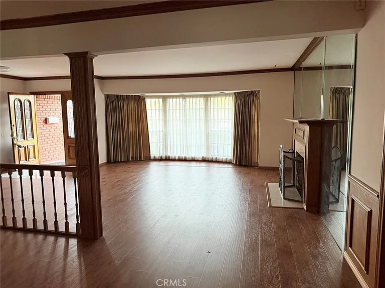 833 Hugo Reid Dr — Photo 4