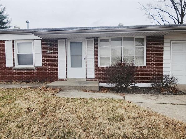 10417 Tanner Dr, Saint Louis, MO 63136