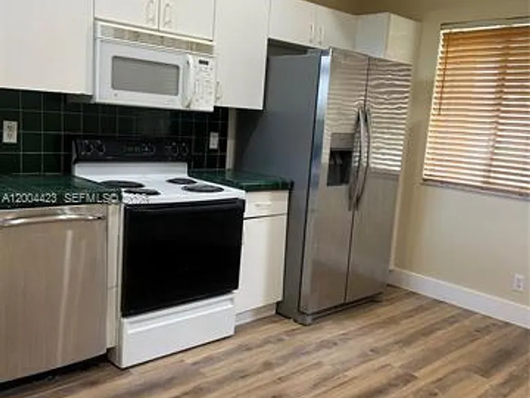 15851 SW 10th St #Townhouse 15851 — Photo 1