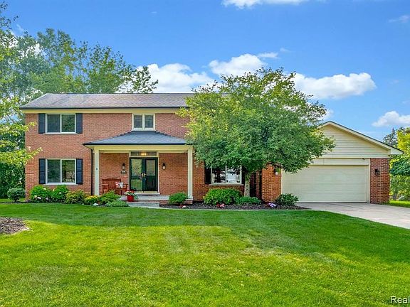 2nd image of 298 Longford Dr