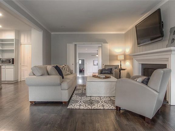 4th image of 5108 Birchman Ave