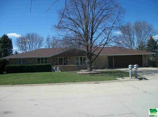 1205 Matthew St, Cherokee, IA 51012