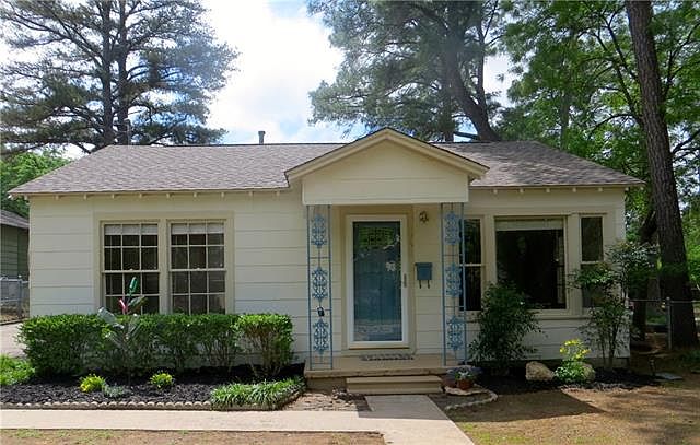 1st image of 730 Greenwood Dr