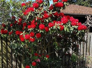 8707 Maple Ln, Edmonds, WA 98026