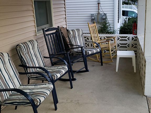 Plenty of front porch seating