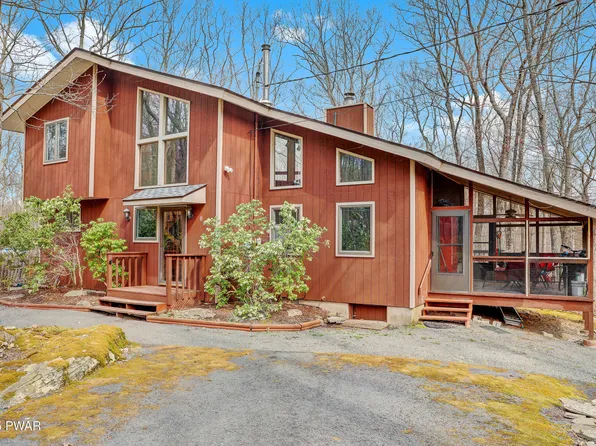 103 Blue Shelf Ln, Hawley, PA 18428