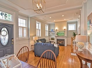 39 Sullivan St #1, Boston, MA 02129