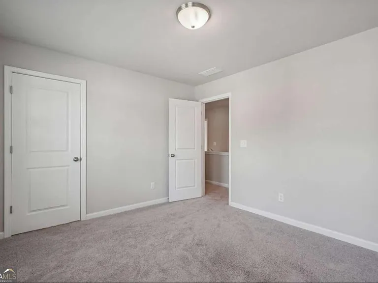545 S Fortune Way — Photo 32