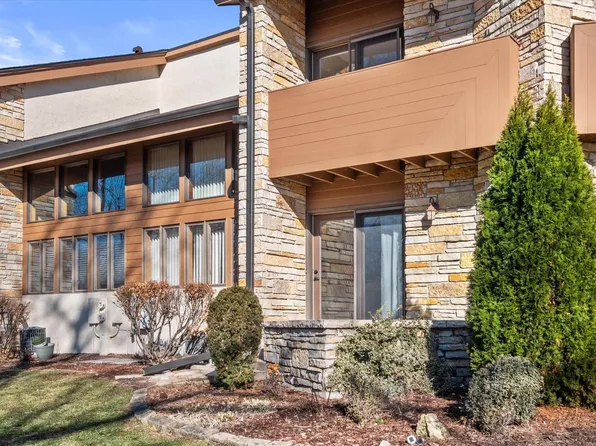 N89W16327 Main STREET #A7, Menomonee Falls, WI 53051