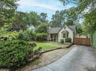 2023 Chambwood Dr, Charlotte, NC 28205