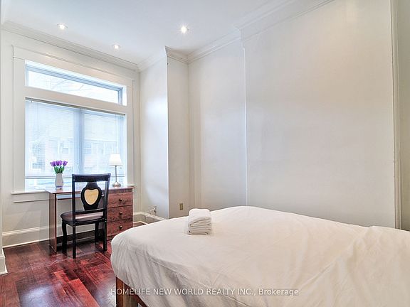 5th image of 126 McGill St