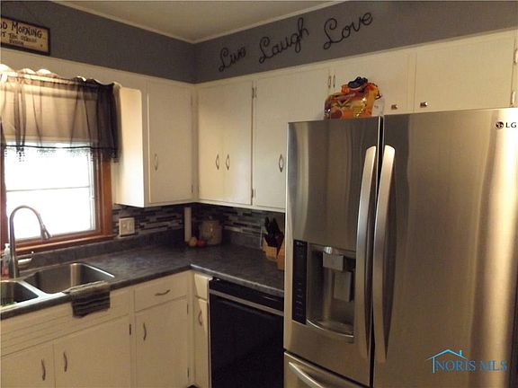 5th image of 324 Warrington Ave