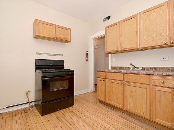 4th image of 7136 S East End Ave