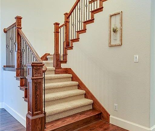 3rd image of 8617 Bayberry Ave