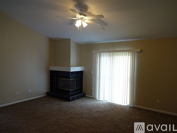 2nd image of 3208 Chantilly Ct