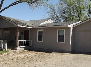 3721 W Clarendon Dr, Cockrell Hill, TX 75211