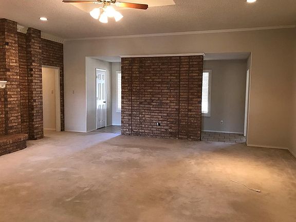 2nd image of 2205 College Ave