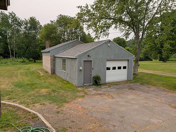 3rd image of 58 Agamenticus Rd