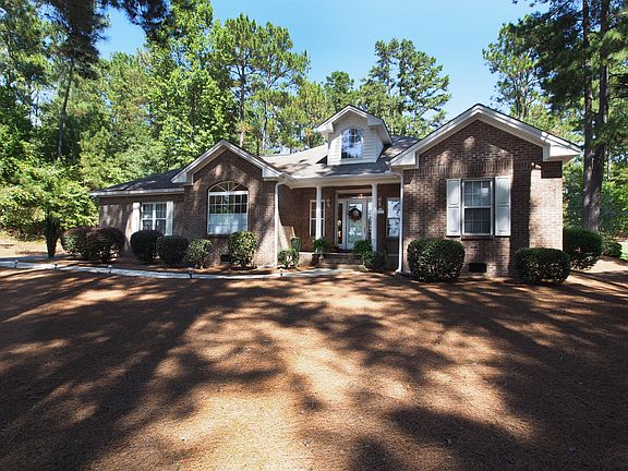 2nd image of 108 Glen Cove Ln