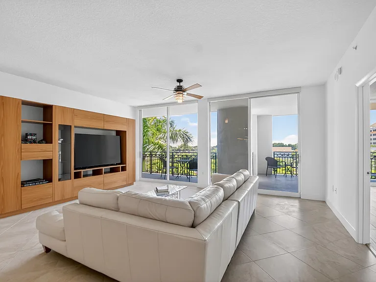 550 Okeechobee Blvd #423 — Photo 9
