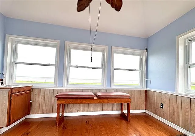 1528 Cherokee Ave — Photo 14