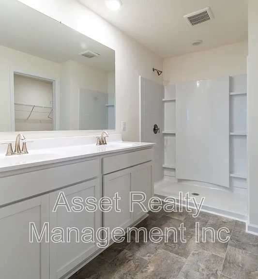 2076 Southwood Cir — Photo 23