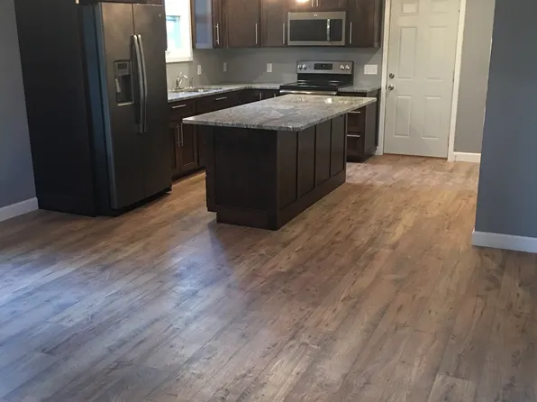 910 E Mineral St, Platteville, WI 53818