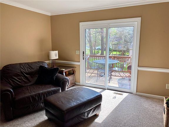 4th image of 201 Windrift Dr