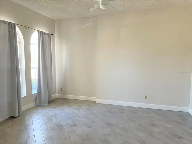 3913 Kiawa Dr — Photo 5