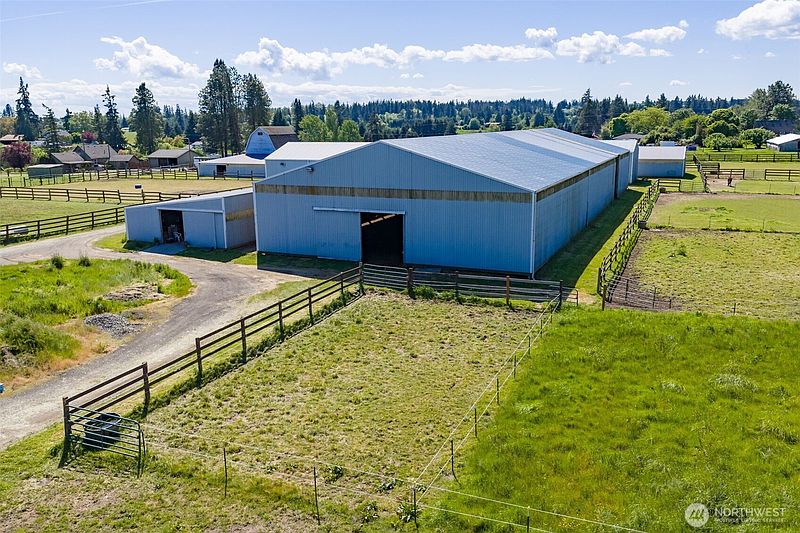 4th image of 1300 NE 209th Street