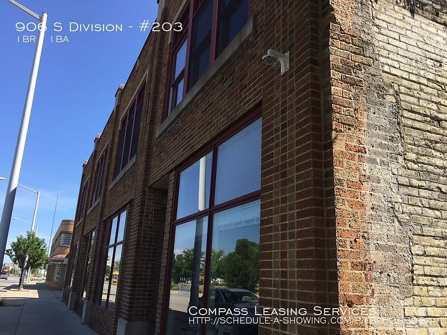 1st image of 906 Division Ave S APT 203
