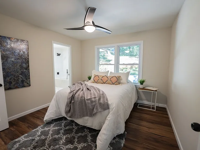 1090 Indale Pl SW — Photo 15